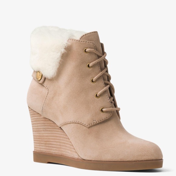 Michael Kors boots - Picture 2 of 7